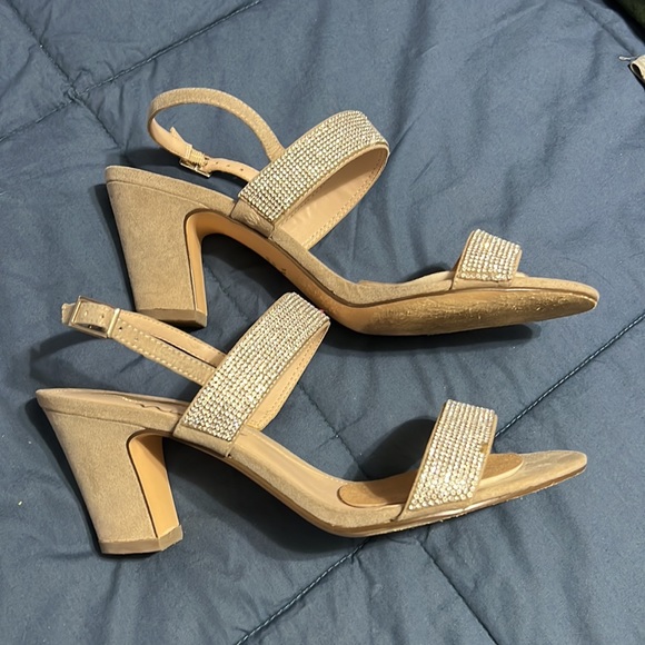 Sandal - Picture 2 of 3